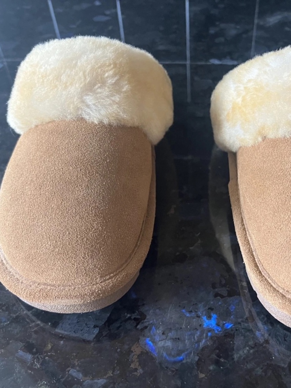 Rj's Fuzzies Lamo Womens Cow Suede Sheepskin Tan Slippers Womens Size XL